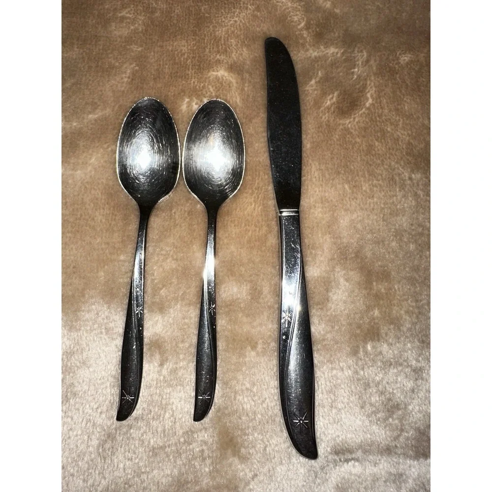 Oneida Community  Stainless Flatware 2 Spoons 1 Knife Twin Star Lot